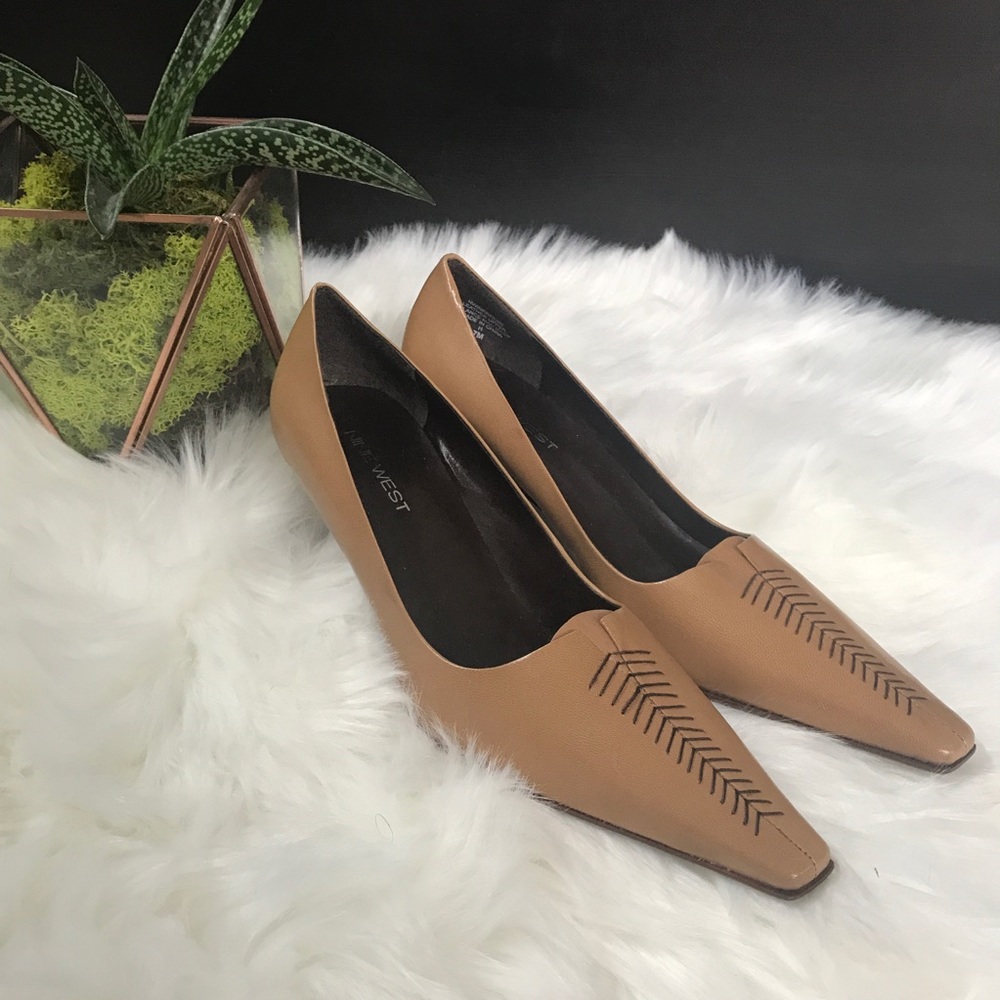 ⭐️ NWOT Nine West Pointy Toe Heels